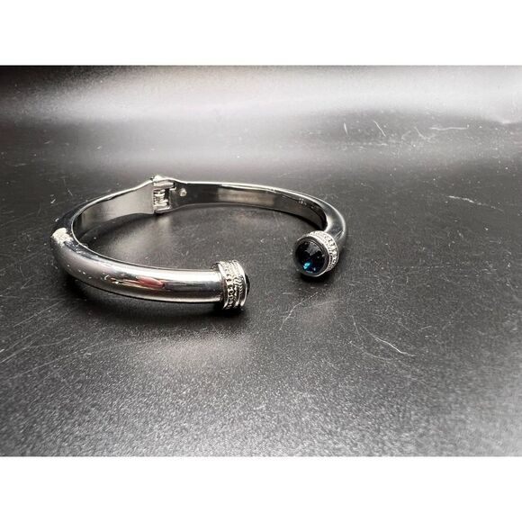 Hinged Cuff Bracelet - Picture 2 of 3